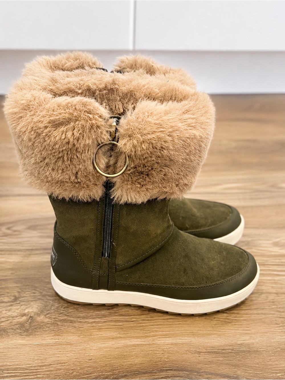 Koolaburra by UGG Tynlee Waterproof Faux Fur Winter Boots Olive Green Sz 7
